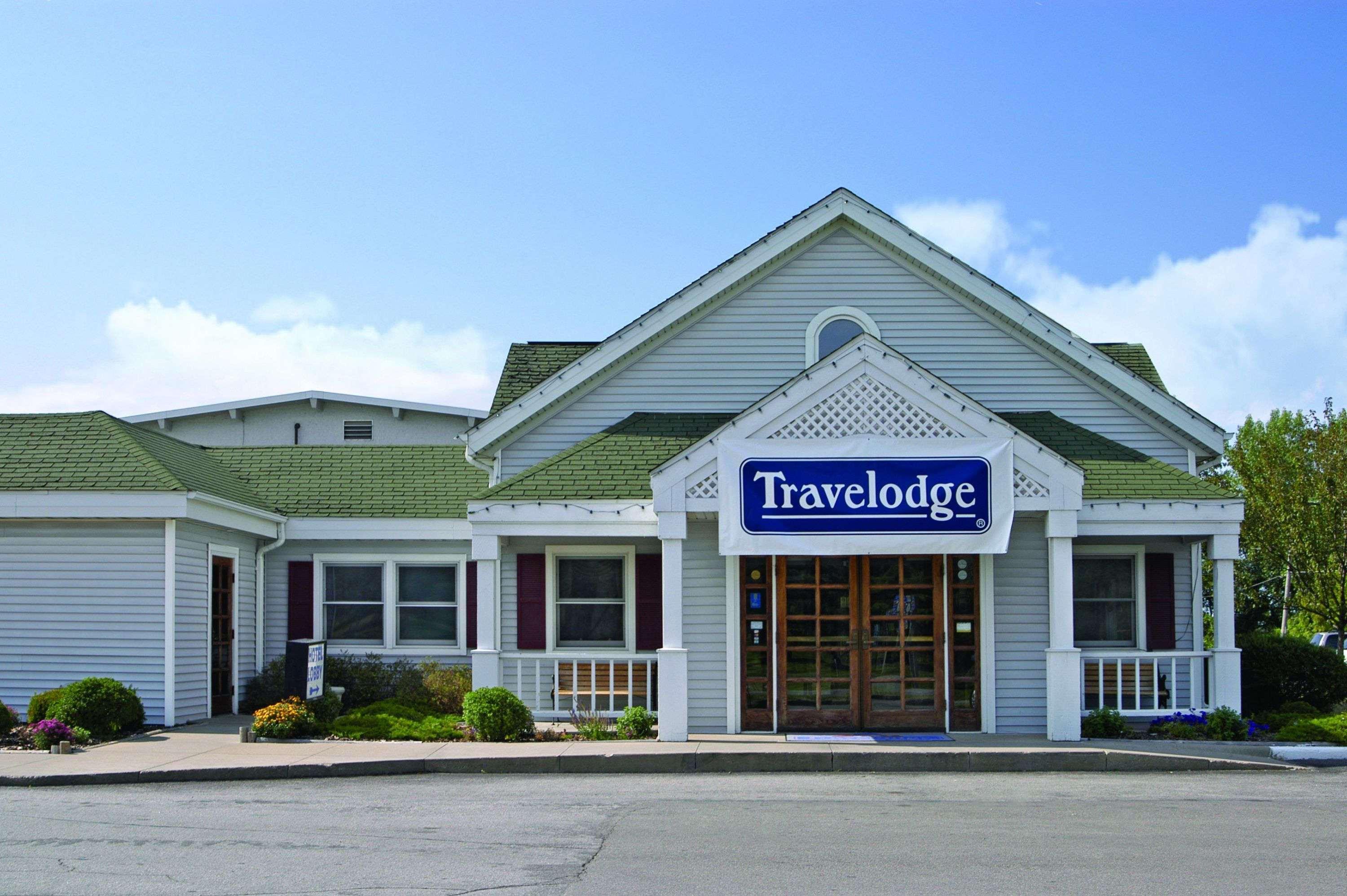 Travelodge By Wyndham Iowa City Exterior foto